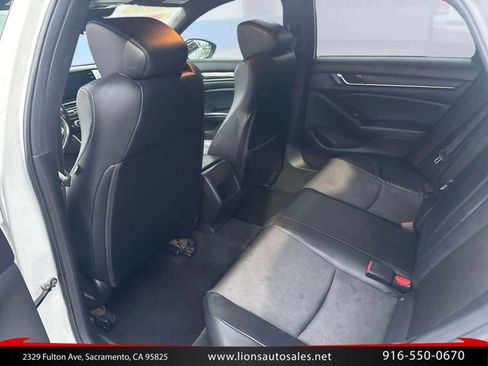 Used 2018 Honda Accord Sport image 14