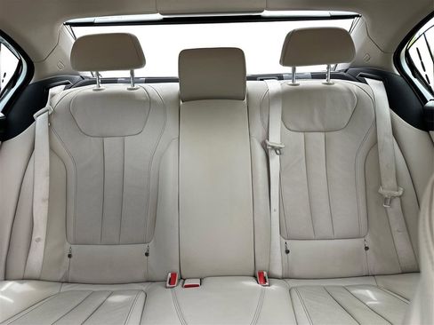 Used 2019 BMW 740i w/ Executive Package RWD image 15