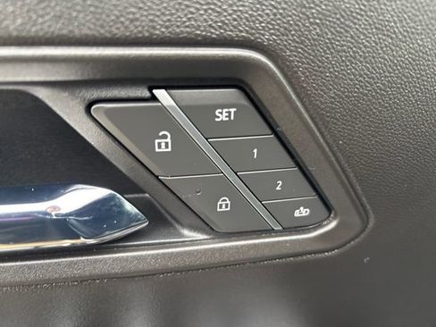 Used 2026 GMC Canyon Denali image 16