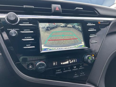 Used 2019 Toyota Camry SE image 20