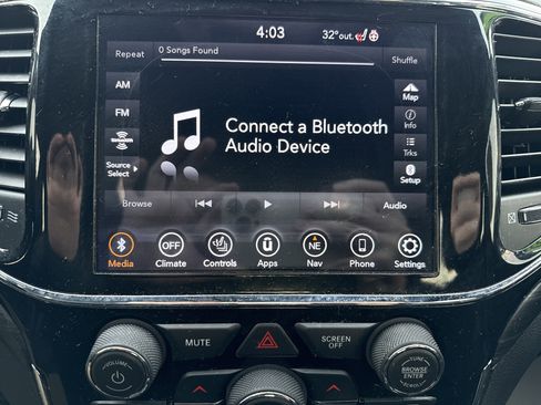 Used 2020 Jeep Grand Cherokee Altitude image 25