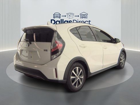 Used 2018 Toyota Prius C Two image 5