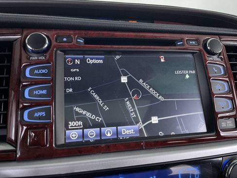 Used 2019 Toyota Highlander XLE AWD/4WD image 16