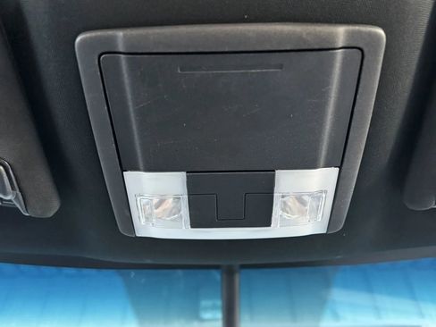 Used 2016 Ford Explorer XLT w/ Equipment Group 202A image 38