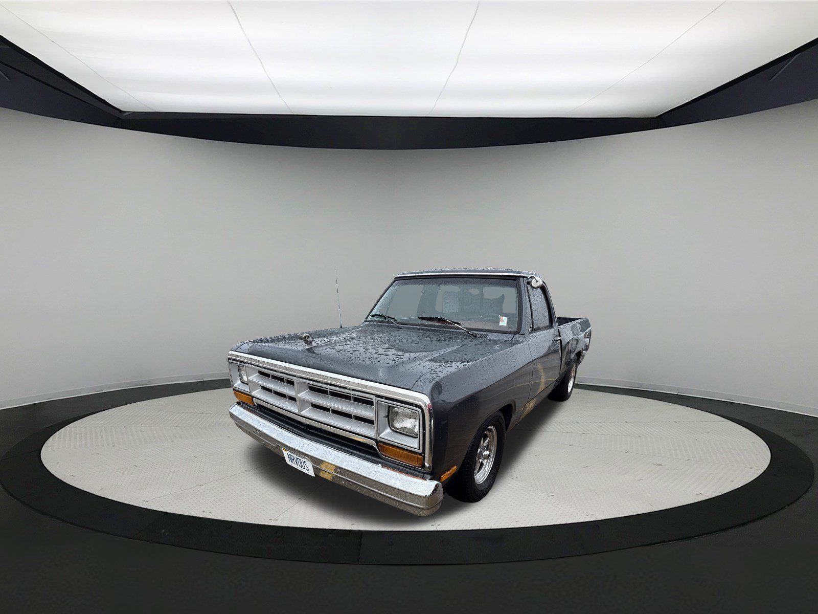 Used 1987 Dodge D/W Truck 150 RWD image 3