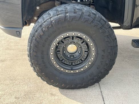 Used 2022 GMC Sierra 2500 AT4 w/ AT4 Premium Plus Package image 28