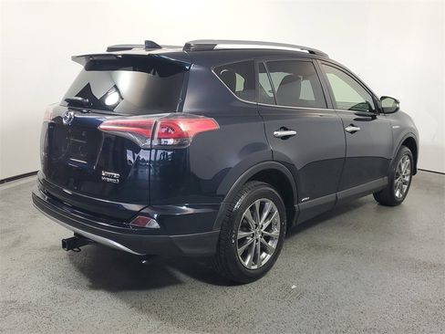 Used 2018 Toyota RAV4 Limited image 6