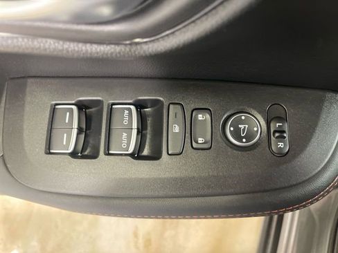 Used 2024 Honda HR-V Sport image 13