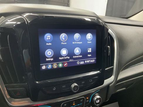 Used 2021 Chevrolet Traverse LT FWD image 17