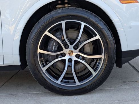 New 2026 Porsche Cayenne Coupe image 29