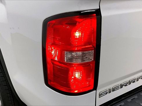 Used 2017 GMC Sierra 1500 2WD Regular Cab image 21