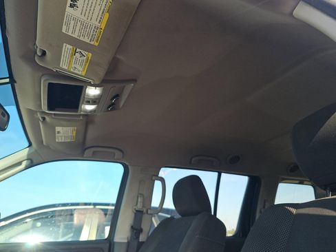 Used 2011 Nissan Pathfinder SV image 18