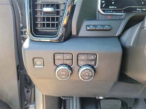 Used 2024 GMC Sierra 1500 AT4 w/ Technology Package image 29