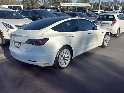 Used 2022 Tesla Model 3 Long Range image 13