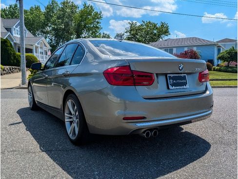 Used 2018 BMW 330i Sedan RWD image 8