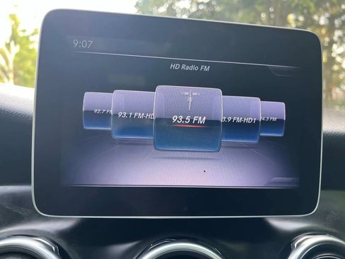 Used 2019 Mercedes-Benz GLA 250 w/ Convenience Package image 22