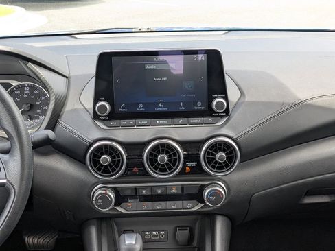 Used 2025 Nissan Sentra SV FWD image 16