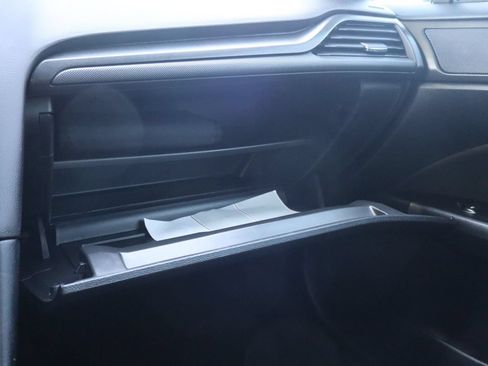 Used 2018 Ford Fusion SE w/ Equipment Group 201A FWD image 37