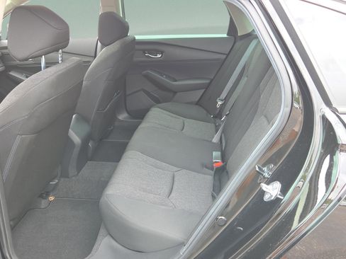 Certified 2023 Honda Accord EX image 11