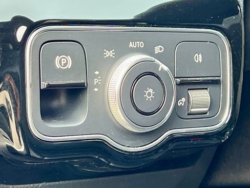 Certified 2023 Mercedes-Benz CLA 250 4MATIC image 25