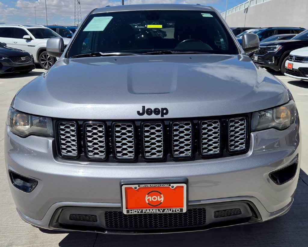Used 2019 Jeep Grand Cherokee Altitude RWD image 4