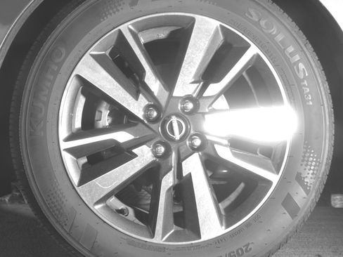 Used 2025 Nissan Versa SV image 12