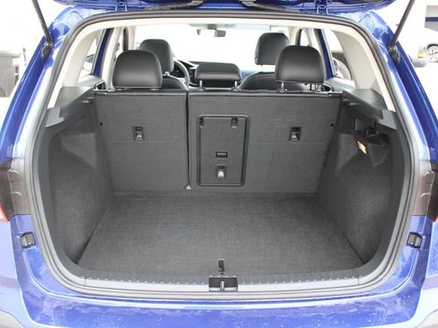 Certified 2023 Volkswagen Taos SE w/ Panoramic Sunroof Package image 28