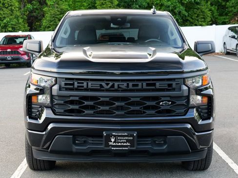 Used 2023 Chevrolet Silverado 1500 Custom AWD/4WD image 2