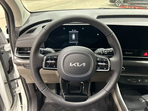 New 2026 Kia Carnival FWD image 15