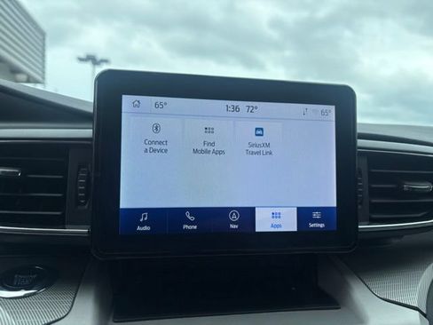 Used 2024 Ford Explorer XLT w/ Equipment Group 202A AWD/4WD image 18