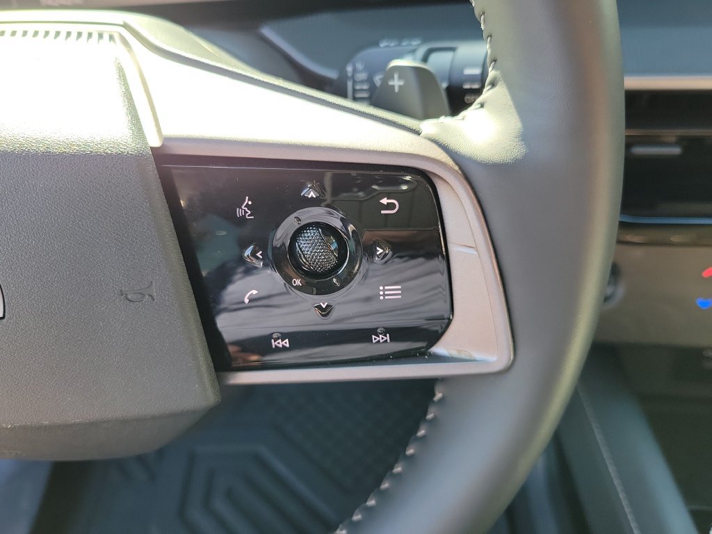 Used 2025 Nissan Murano SV FWD image 30