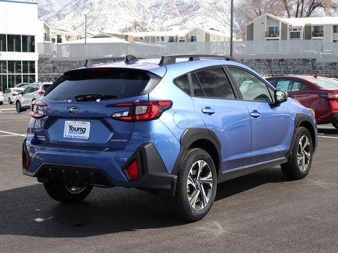 Used 2025 Subaru Crosstrek 2.0i Premium w/ Convenience Package #2 image 3