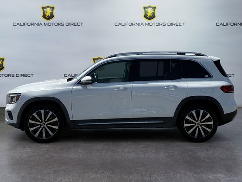 Used 2023 Mercedes-Benz GLB 250 4MATIC w/ Premium Package image 2