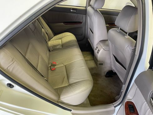 Used 2003 Toyota Camry XLE image 15