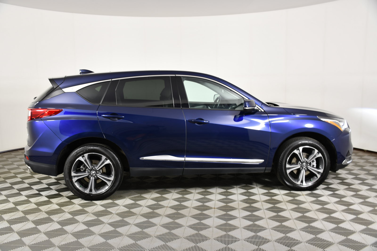 Certified 2024 Acura RDX w/ Advance Package AWD/4WD image 5