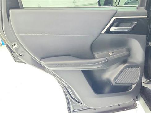 Used 2024 Mitsubishi Outlander SE image 24