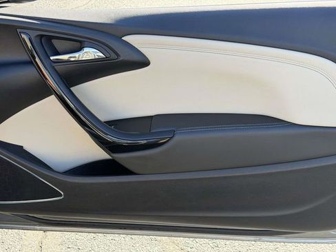 Used 2017 Buick Cascada Premium image 6