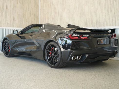 Used 2023 Chevrolet Corvette Stingray Premium Conv w/ Z51 Performance Package RWD image 14