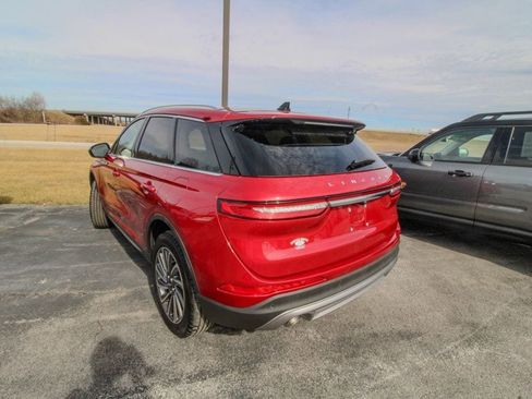 Used 2023 Lincoln Corsair Reserve image 4