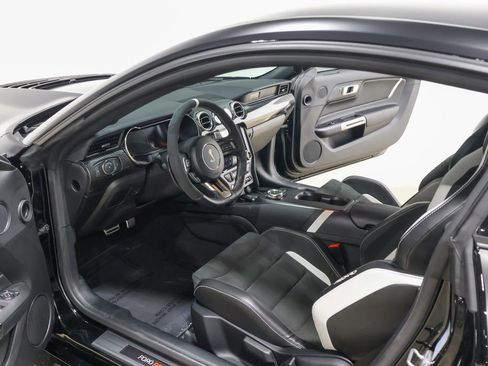 Used 2022 Ford Mustang Shelby GT500 w/ Carbon Fiber Track Pack image 28