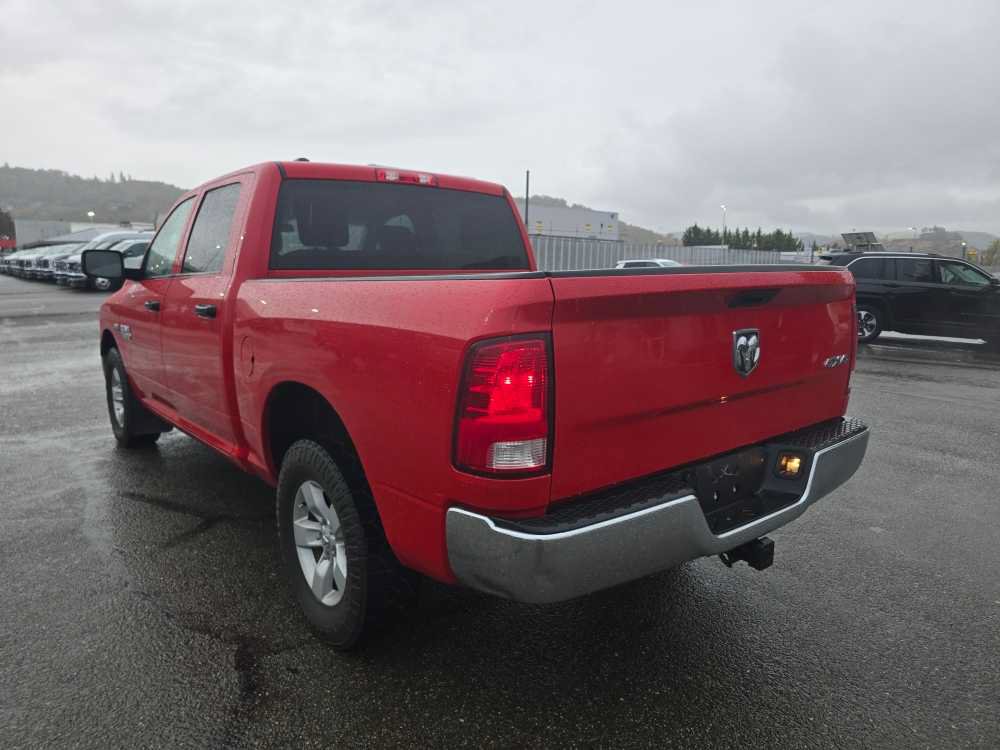 Used 2018 RAM 1500 ST w/ SXT Appearance Group AWD/4WD image 2