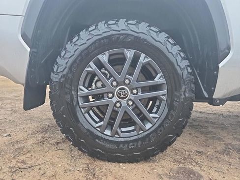 Used 2023 Toyota Tundra SR5 w/ SR5 Convenience Package image 5