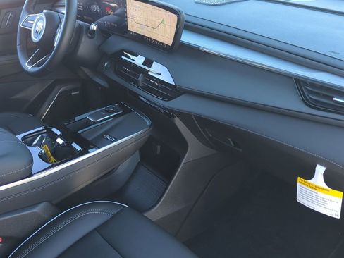 Used 2025 Buick Enclave Preferred image 29