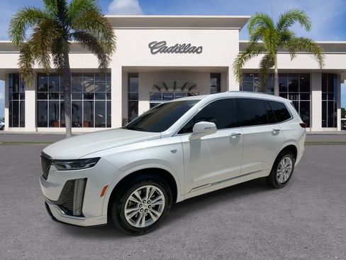 Certified 2023 Cadillac XT6 Luxury FWD image 7