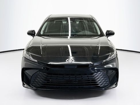 Used 2025 Toyota Camry LE FWD image 2