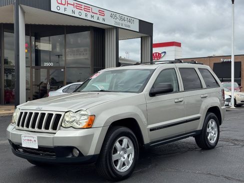 Used 2009 Jeep Grand Cherokee Laredo AWD/4WD image 1