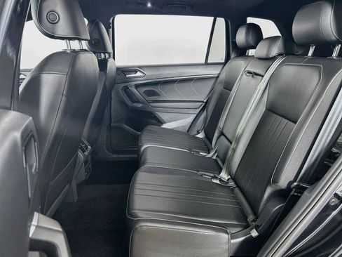 Certified 2022 Volkswagen Tiguan SE R-Line AWD/4WD image 24