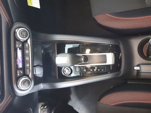 Certified 2025 Nissan Versa SR w/ Trunk Package image 13