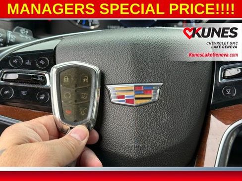 Used 2018 Cadillac Escalade Premium Luxury image 21