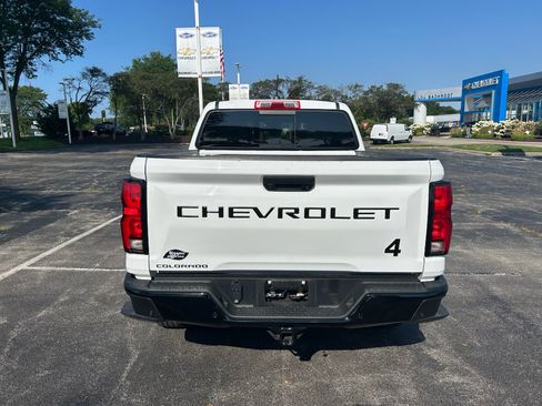Used 2024 Chevrolet Colorado Z71 w/ Z71 Convenience Package 2 AWD/4WD image 6